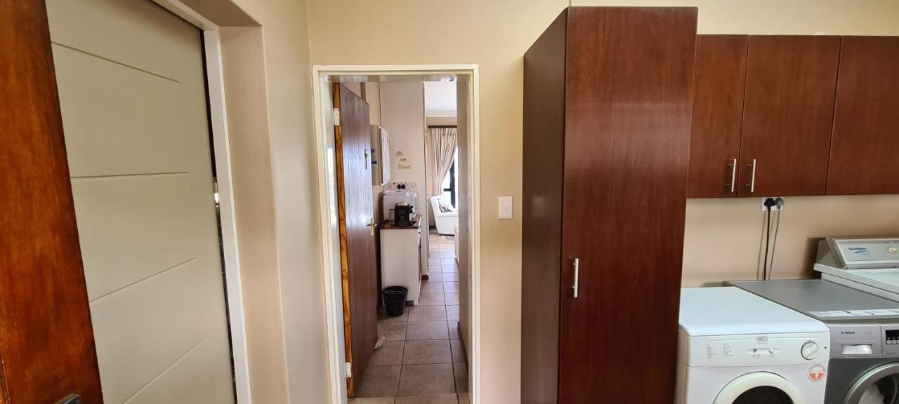 Mountain View Guesthouse Vanrhynsdorp Екстериор снимка