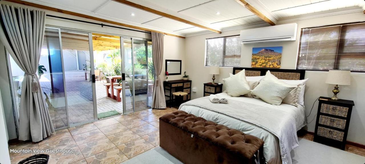 Mountain View Guesthouse Vanrhynsdorp Екстериор снимка