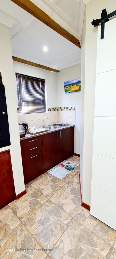 Mountain View Guesthouse Vanrhynsdorp Екстериор снимка